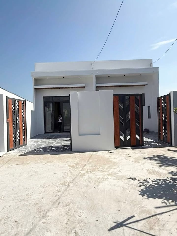 Nhà cấp 4 hẻm ô tô Trương Định, An Bình 302m² giá 2.35 tỷ - Không gian sống thoáng đãng!