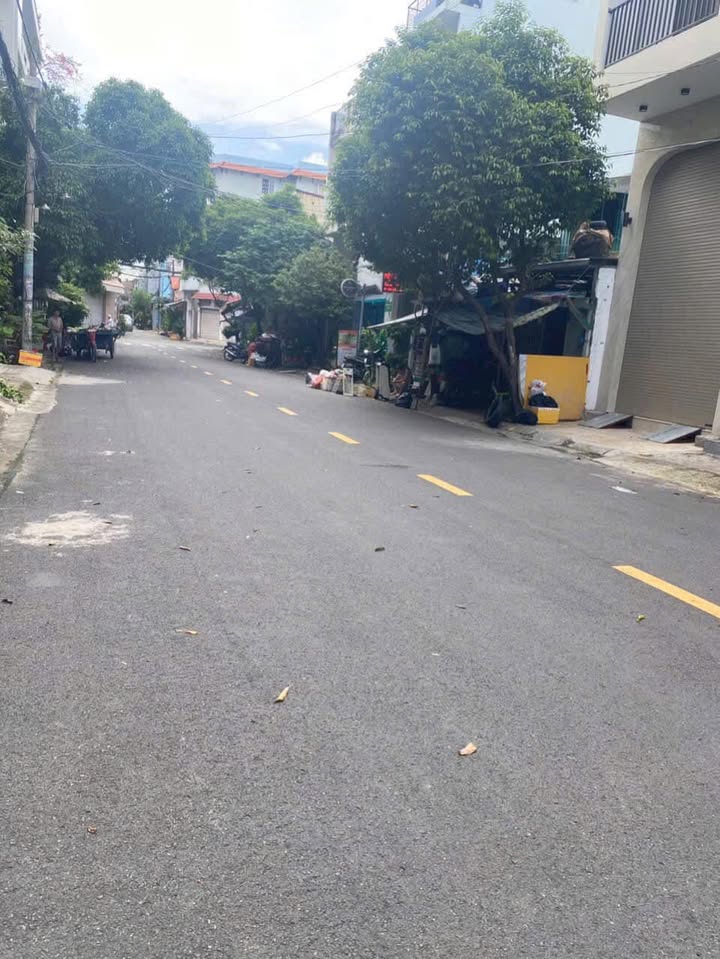 Nhà phố Hòa Thạnh, quận Tân Phú, 84m² giá 7.2 tỷ - Sẵn sàng vào ở!