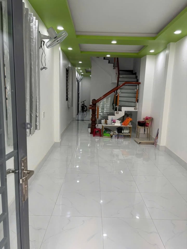 Nhà bán hẻm Nguyễn Trọng Tuyển, Phú Nhuận 60m² giá 7.4 tỷ - Cần bán gấp!