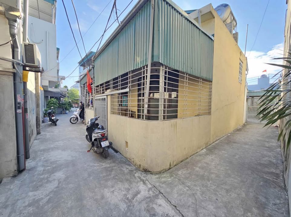 Nhà gác lửng Cẩm Phả 82m² giá 1 tỷ - Sẵn sàng sửa đẹp như mới!