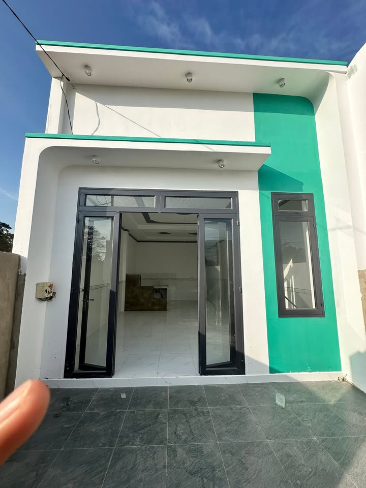 Nhà riêng Bàu Hàm, Trảng Bom, 100m² giá 1.49 tỷ - Sổ riêng, tiện ích đầy đủ!