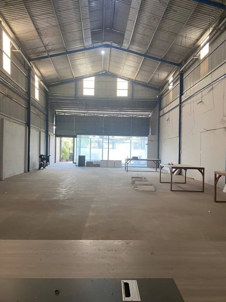 Kho xưởng Đức Hòa 430m² giá 8.5 tỷ - Vị trí đẹp, giao thông thuận lợi!