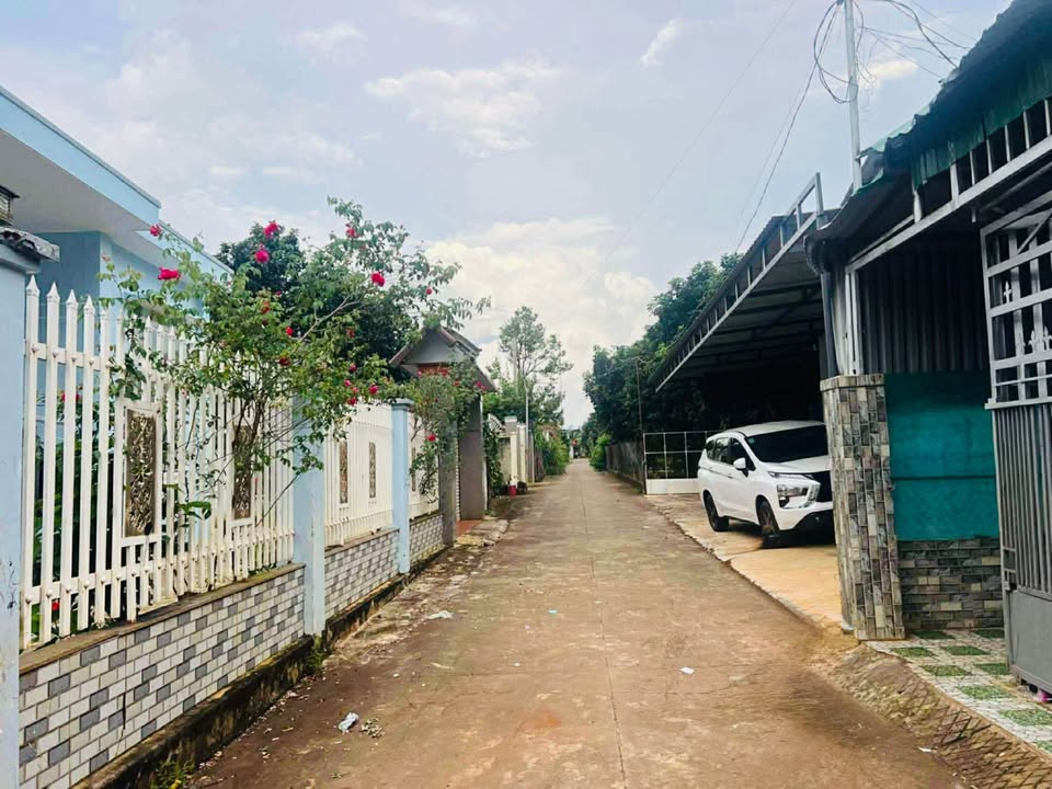 Đất nền Duy Tân, Quảng Phú 40m² giá 990 triệu - Sổ đỏ chính chủ ngay chợ!