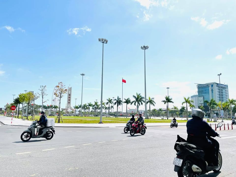 Nhà mặt tiền Núi Thành Đà Nẵng 100m² giá 34.5 tỷ - Kinh doanh sinh lời ngay lập tức!