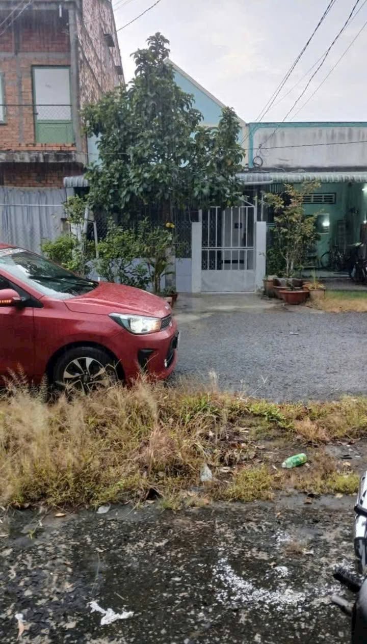 Nhà 4 có gác tại Tân Phú Trung, Đồng Tháp 81m² - Giá chỉ 950 triệu!