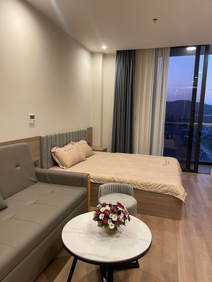 Căn hộ Studio ICON40 Hạ Long 30m² giá 5.5 triệu - View hồ nhạc nước tuyệt đẹp!