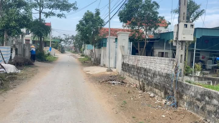 Đất nền chính chủ tại Xóm Quyết Tiến, xã Quỳnh Bảng 140m² - Gần chợ và trường học!