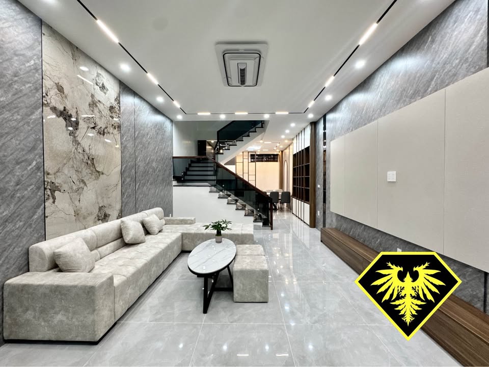 Nhà 3 tầng Khúc Thừa Dụ, Lê Chân, Hải Phòng 73m² giá 5.4 tỷ - Ô tô đỗ cửa ngay!