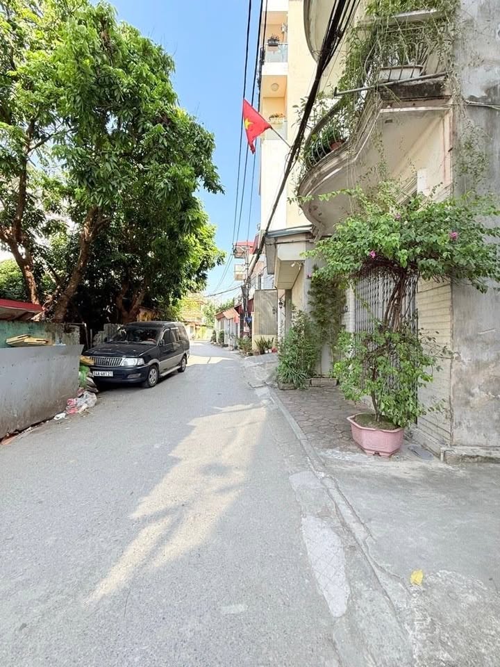 Đất nền Đông Dư, Gia Lâm 60m² giá 6.48 tỷ - Sổ đỏ chính chủ, vị trí đắc địa!