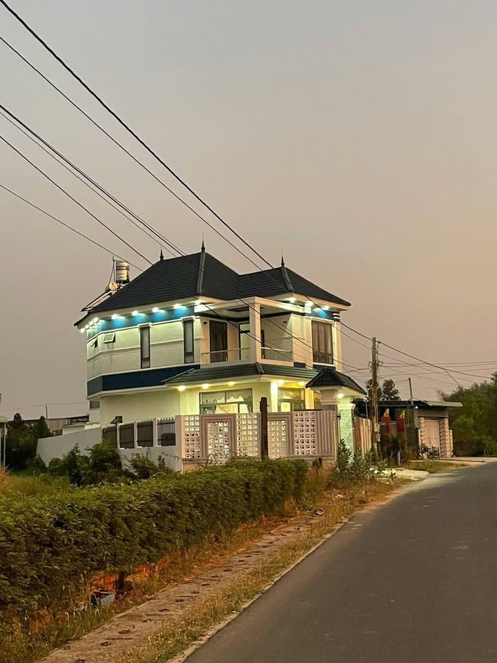 Biệt thự mini đường Số 20, Tam An, 195m² giá 3 tỷ - Cần tiền gấp!