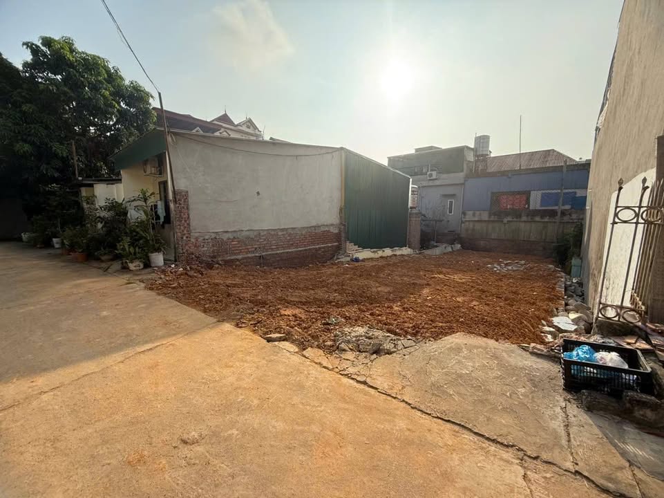 Đất nền Thanh Miếu, Việt Trì 160m² giá 5.3 tỷ - Vị trí đẹp, ô tô tránh nhau!