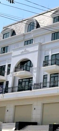 Nhà 5 tầng Thục Phán, Cao Bằng 109,8m² giá 8 tỷ - Kinh doanh thuận lợi!