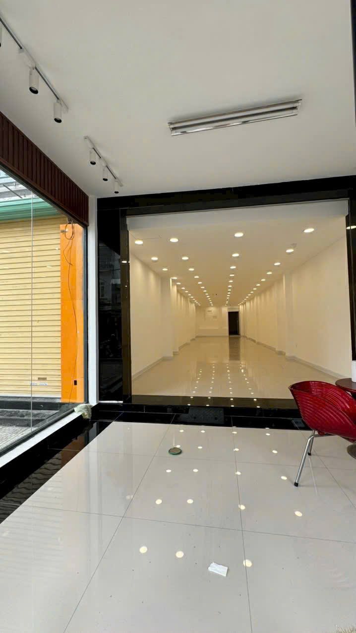 Cho thuê mặt tiền đường Nguyễn Trãi, Cần Thơ - Diện tích rộng, giá tốt chỉ 35 triệu/tháng