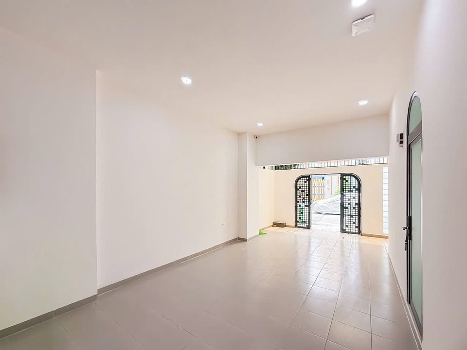 Căn hộ dịch vụ mặt tiền đường số Bình Trưng, Quận 2 - Đầu tư sinh lời 72 triệu/tháng!