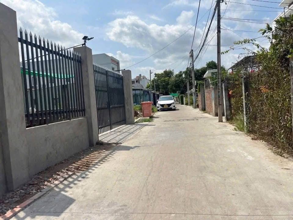 Nhà hẻm Kiên Thị Nhẫn, Trà Vinh 252m² giá 1.7 tỷ - Ô tô vào tận nhà!