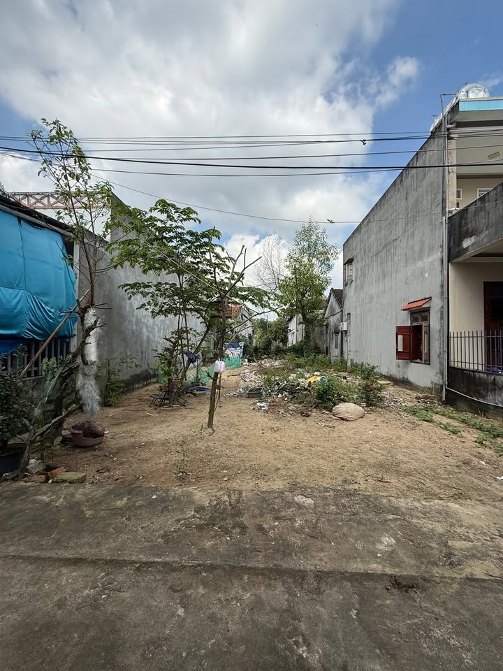 Nhà phố Điện Nam Trung 103m² giá 1.3 tỷ - Hướng Đông, sẵn sàng vào ở!