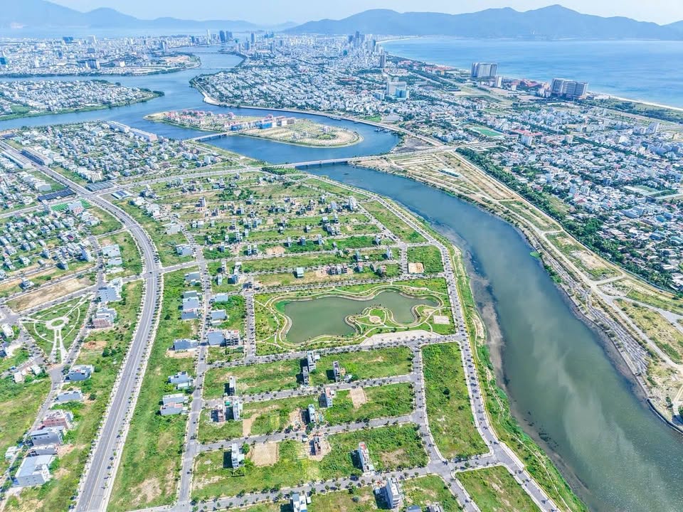 Đất nền Đầm Sen, Hòa Quý, Đà Nẵng 200m² giá 12.99 tỷ - Vị trí đắc địa, tiềm năng phát triển