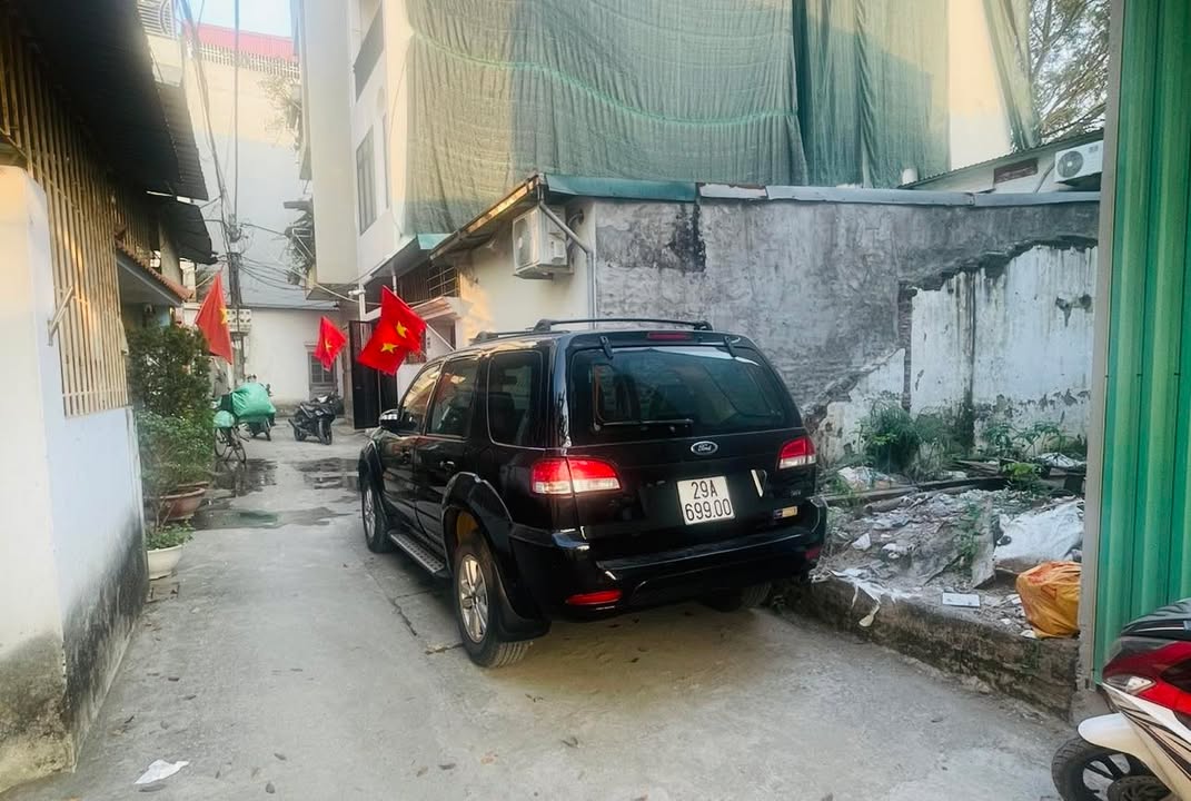 Đất đầu tư tại Cầu Diễn, Bắc Từ Liêm 31m² giá chỉ 5 tỷ - Sổ đỏ chính chủ