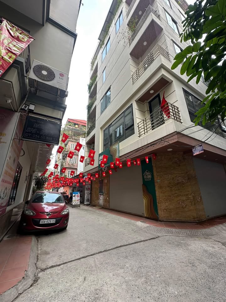 Nhà phố Hoàng Quốc Việt 46m² giá 18.2 tỷ - Đầu tư sinh lời bền vững!