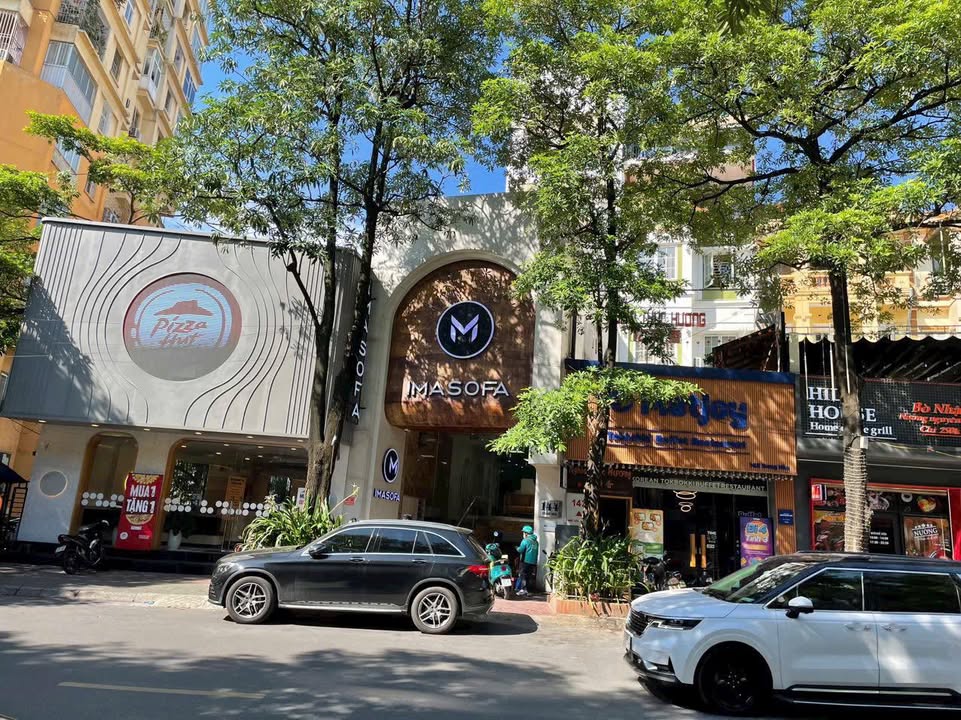 Nhà mặt phố Trung Hoà Cầu Giấy 170m² - Thiết kế thông sàn, thang máy, phù hợp kinh doanh