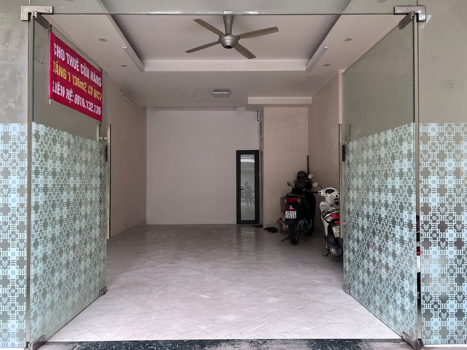 Mặt bằng kinh doanh cho thuê 36m² mặt đường Vân Đồn, Hai Bà Trưng - Giá chỉ 12 triệu/tháng!