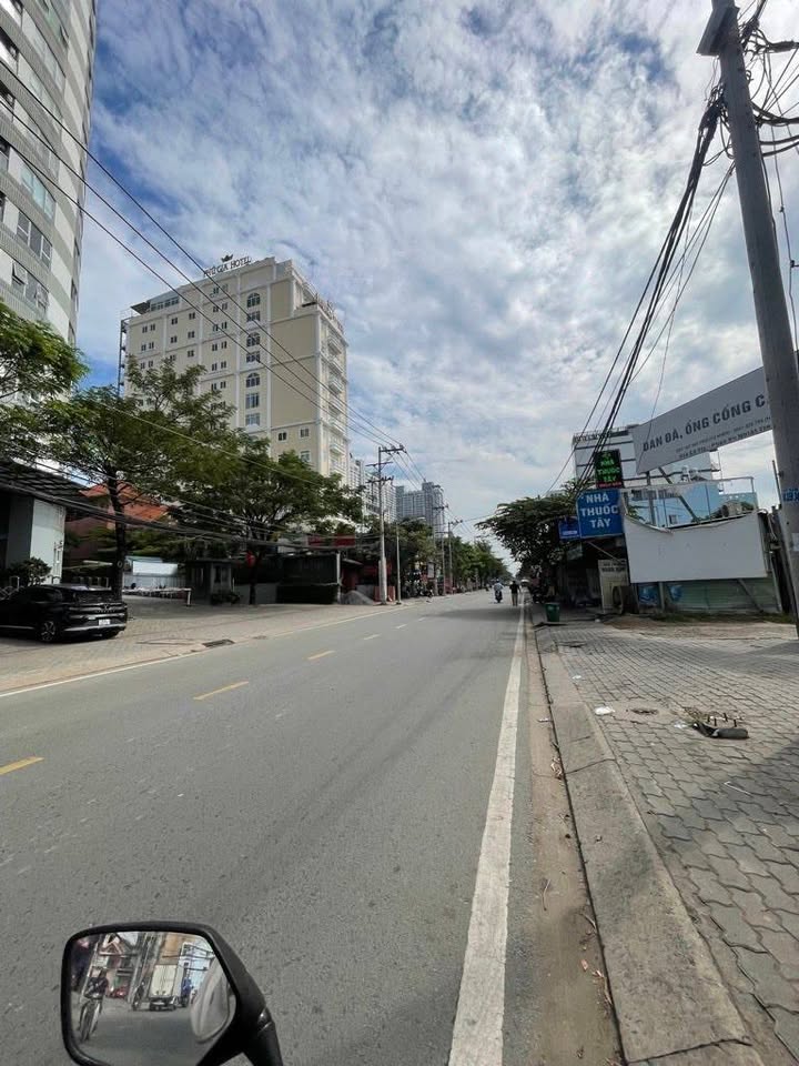 Mặt Tiền Kinh Doanh Hoàng Quốc Việt Quận 7 - 118m² chỉ 12 tỷ - Cơ hội đầu tư hiếm có!