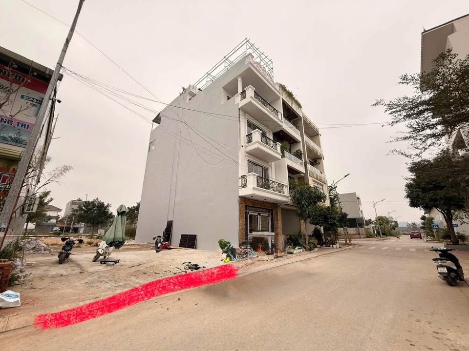 Đất cho thuê phố Nguyễn Đức Cảnh, Lạng Sơn 180m² - Mặt tiền rộng, vị trí thuận lợi!