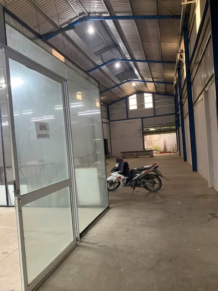 Nhà xưởng 10x43m mặt tiền đường Đức Hòa Thượng - Giá 8.5 tỷ, phù hợp đầu tư!