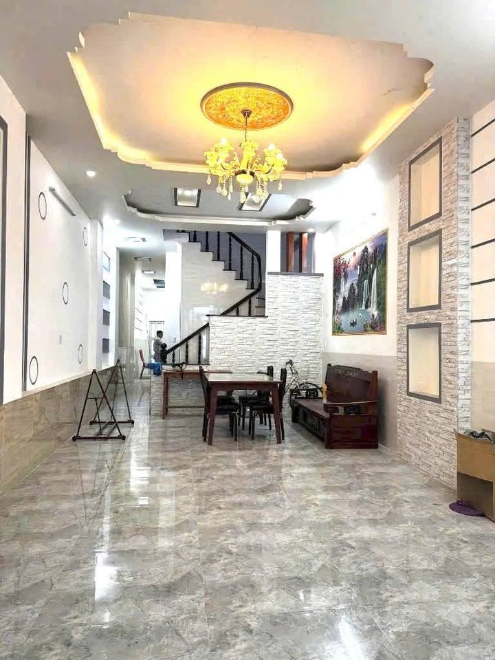 Nhà cho thuê KDC Thới Nhựt 2, Tân An, Cần Thơ 180m² giá 8 triệu - Chỉ cần dọn vào ở ngay!
