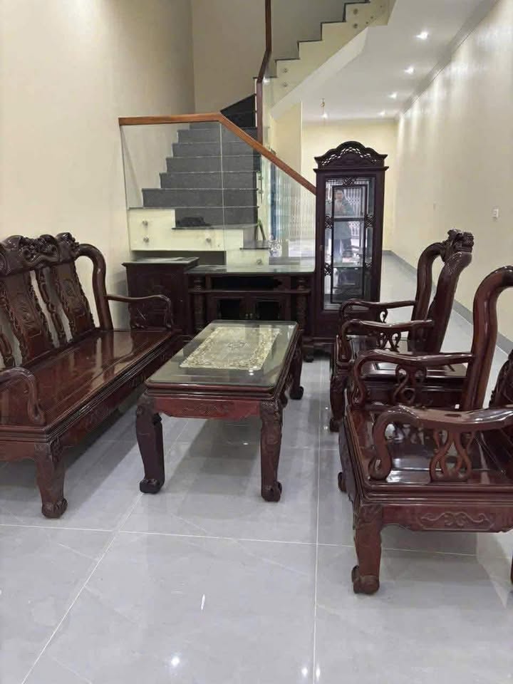 Nhà mặt đường Đinh Thị Vân, Nam Định 58m² giá 12 triệu - Kinh doanh thuận lợi!