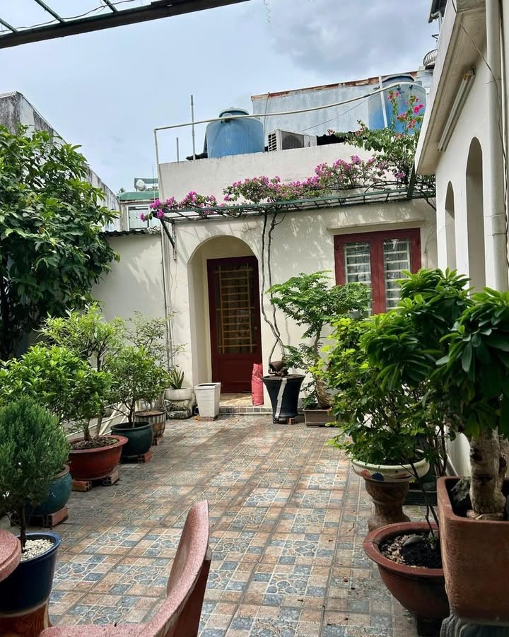 Villa Quận 10 – Đường Đồng Nai 204m² giá 52 tỷ - Sổ hồng chính chủ, sang tên ngay!