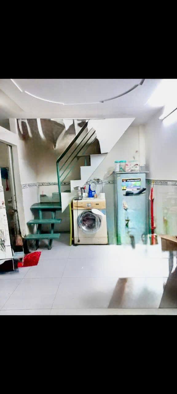 Nhà riêng quận 12, 14m² giá 580 triệu - Sổ hồng chính chủ, thương lượng tốt!