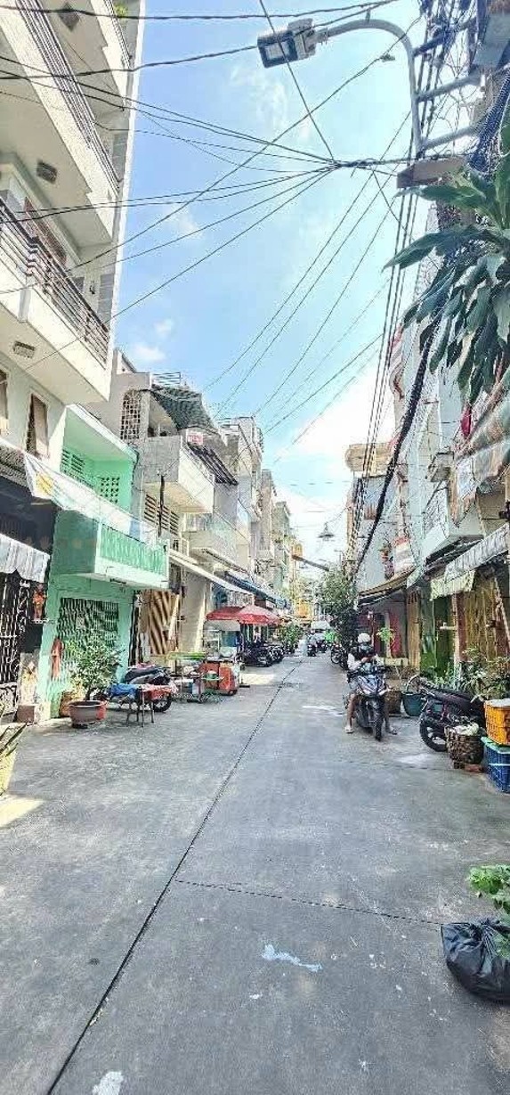 Nhà phố Minh Phụng Q11 35m² giá 6.7 tỷ - Kinh doanh phát đạt!