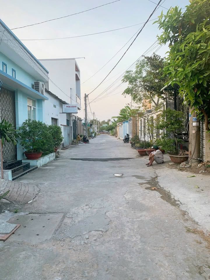 Nhà cấp 4 Phước Hậu, Vĩnh Long 222m² giá chỉ 2.8 tỷ - Nhà đẹp, vào ở ngay!