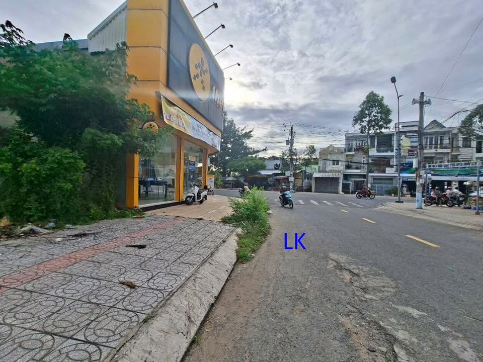 Đất nền Chợ Mỹ Phú 81m² giá 3.9 tỷ - Khu vực kinh doanh sầm uất!