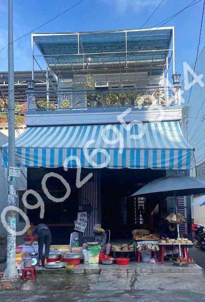 Nhà mặt tiền chợ Bình Chánh 95m² giá 735 triệu - Cơ hội đầu tư hấp dẫn!