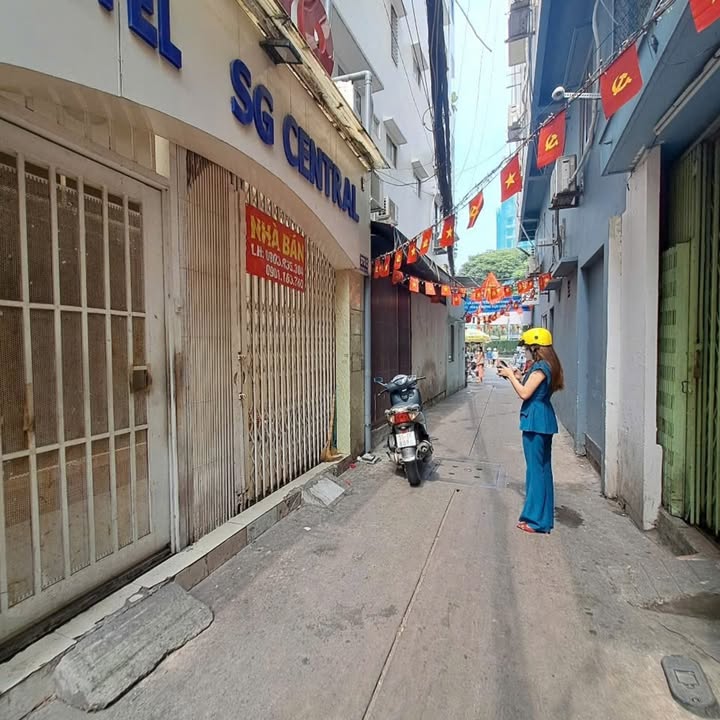 Nhà đẹp Quận 1, Phạm Ngũ Lão, 57m² giá 19.5 tỷ - Dọn vào ở ngay!