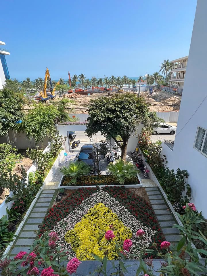 Biệt thự Townhouse 5 tầng mặt tiền Lâm Hoành 426m² giá 1xx tỷ - Vị trí đắc địa gần Nobu!