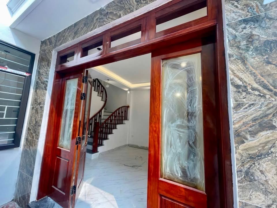 Nhà 6 tầng 34m² tại Chu Huy Mân, Phúc Đồng chỉ 4 tỷ - Thiết kế hiện đại, tiện nghi!