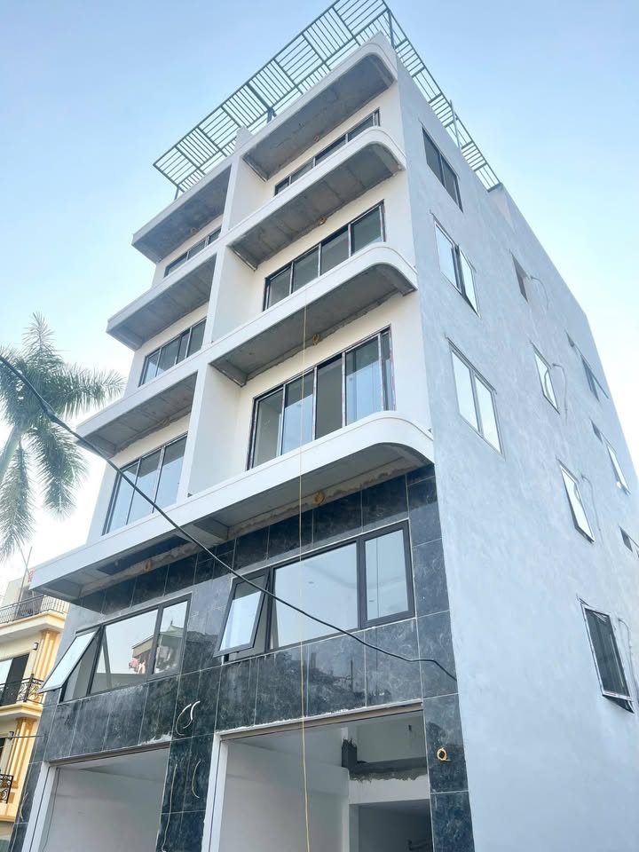 Nhà VIP 6 Tầng 61m² Phố Thạch Bàn, Long Biên - Gara Ô Tô, Thang Máy, Giá Chỉ 8.35 Tỷ!