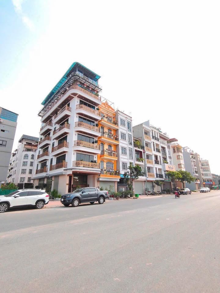 Bán gấp FrontHouse TĐC Ngọc Thụy 63m² giá 24.5 tỷ - Vị trí kinh doanh đỉnh cao!