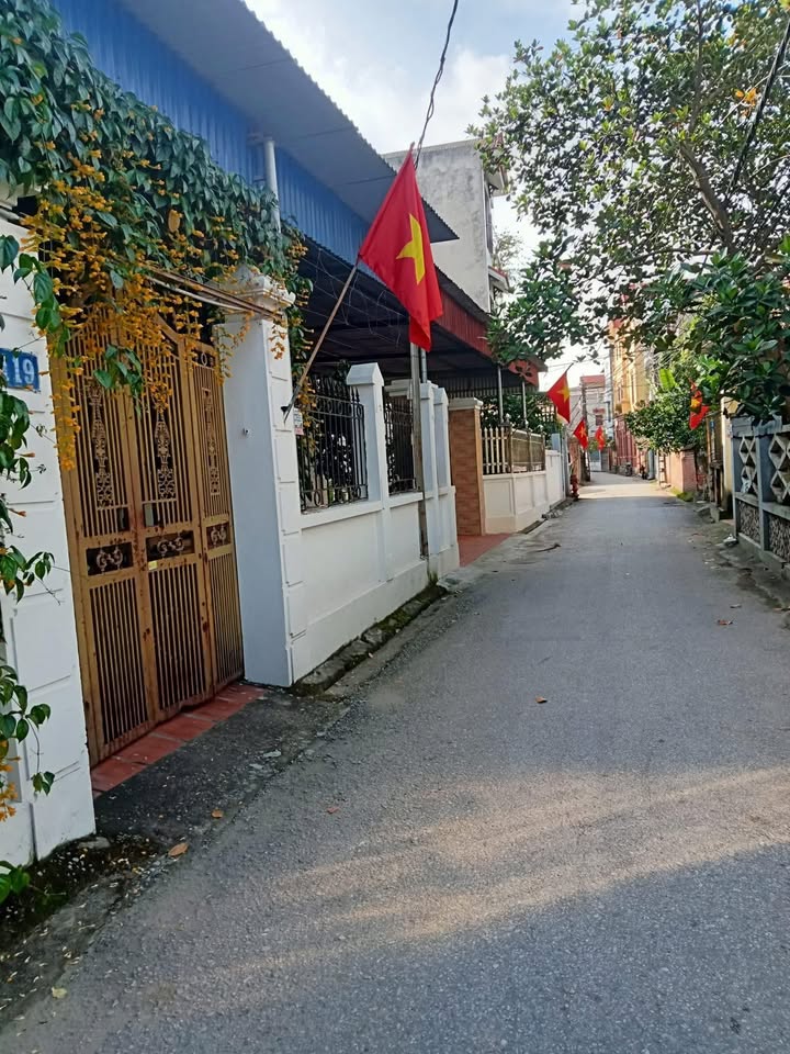 Đất nền Giang Biên Long Biên 73m² giá 3 tỷ - Cơ hội đầu tư tuyệt vời!