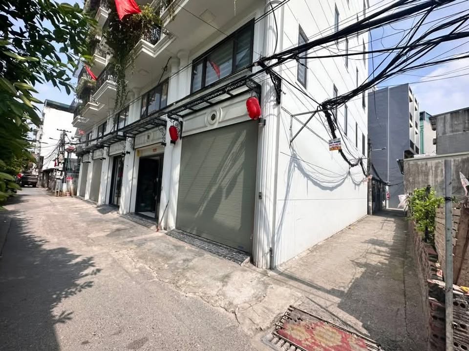 Nhà 5 tầng Thạch Bàn 31m² giá 4 tỷ - Sổ đỏ chính chủ, ở ngay!