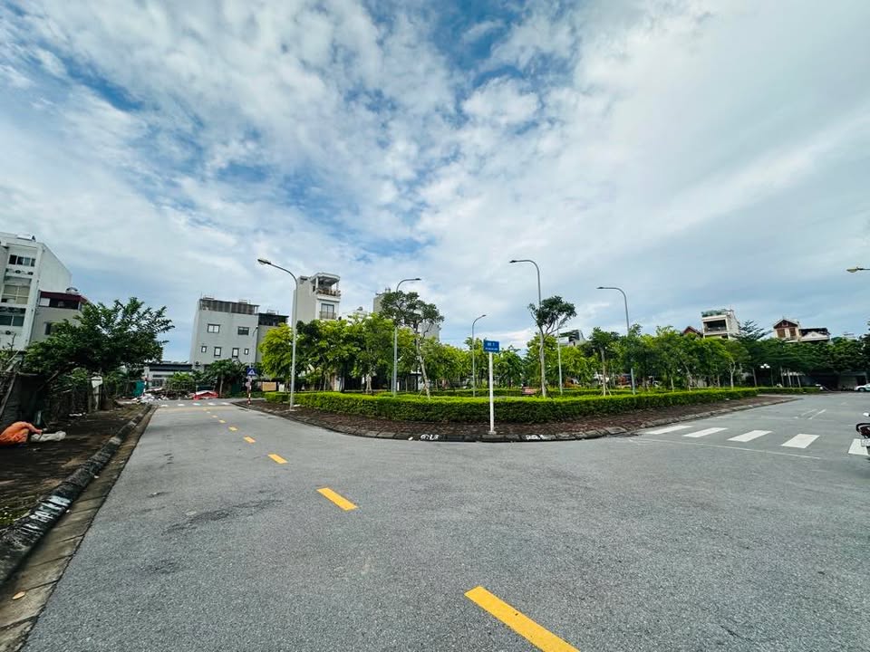 Đất nền Giang Biên 90m² giá chỉ 200 triệu - Cơ hội đầu tư sinh lời!