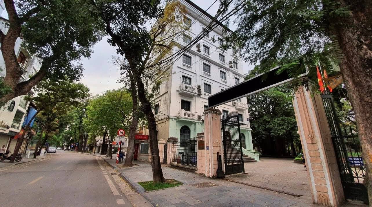 Bán gấp FrontHouse tại Mễ Trì Thượng 71m² giá 25 tỷ - Vị trí kinh doanh đắc địa!