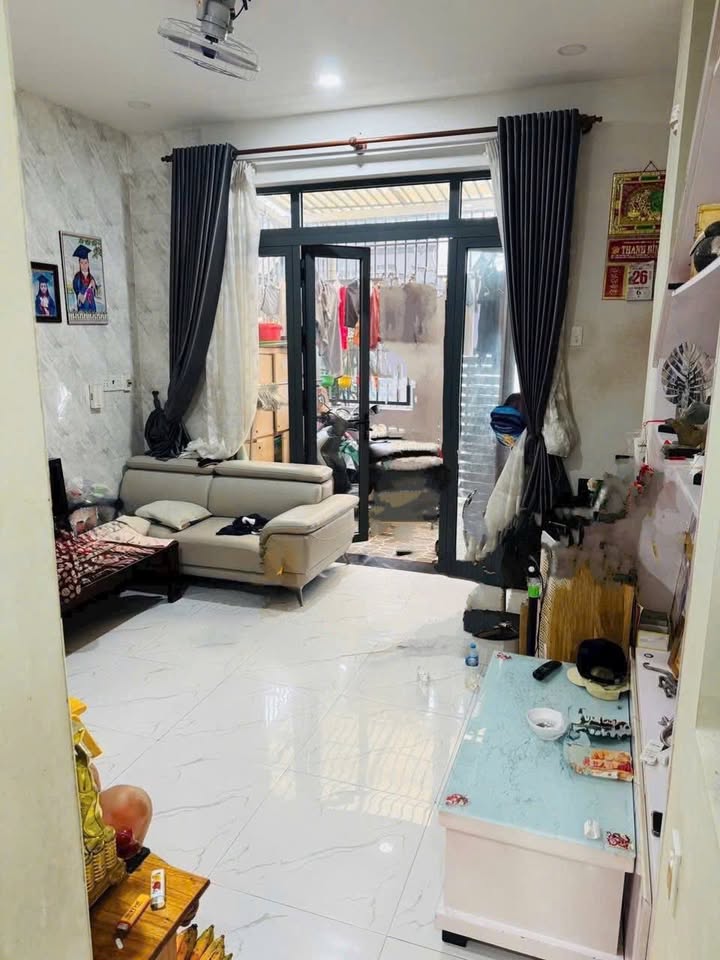 Nhà phố Thủ Đức 60m² giá 5.3 tỷ - Chính chủ, sẵn sàng vào ở!