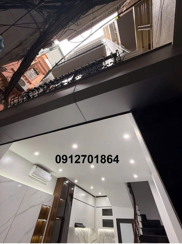 Nhà riêng Đội Cấn 30m² giá 1.1 tỷ - Lô góc 2 mặt thoáng, sáng đẹp từng phòng!