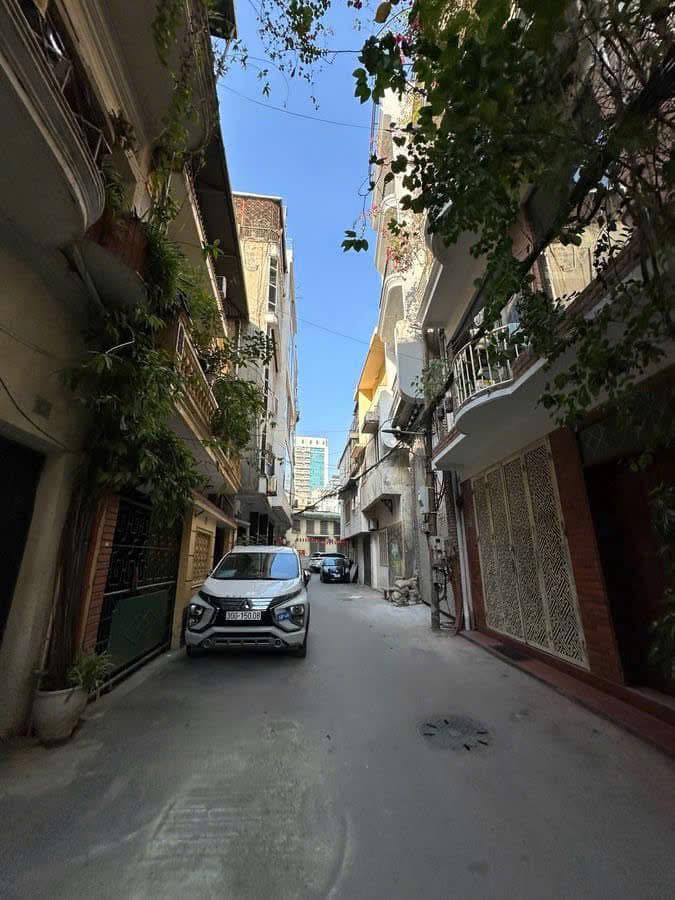 Nhà phố Ô Chợ Dừa 84m² giá 27.9 tỷ - Thiết kế hiện đại, thang máy, gara ô tô!