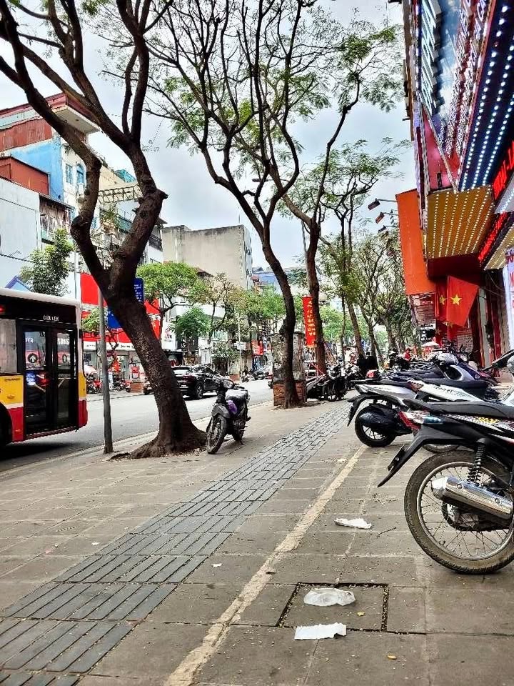 Nhà FrontHouse Đống Đa 100m² giá thỏa thuận - Kinh doanh đỉnh cao tại vị trí vàng!