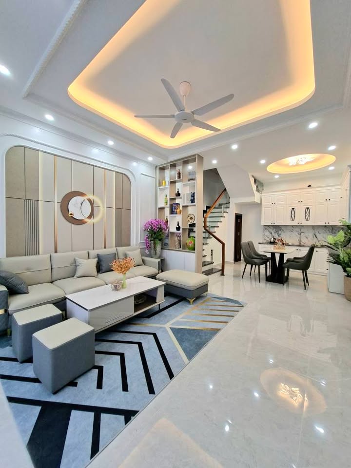 Nhà 4 tầng Miếu Hai Xã Lê Chân 40m² giá 3.92 tỷ - Vị trí đắc địa, ở ngay!